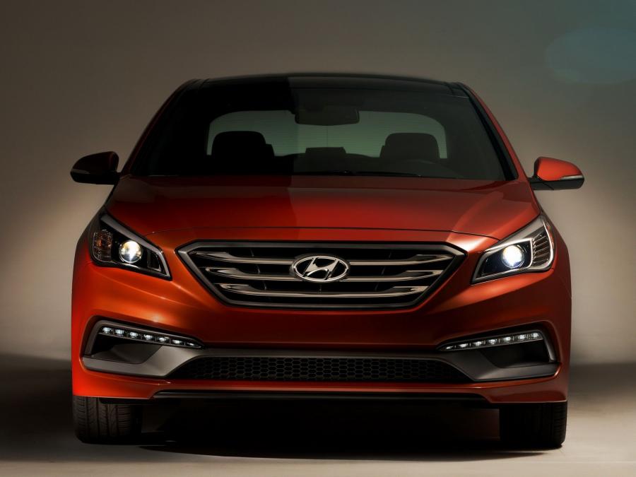  Hyundai Sonata 2015 года  (US) (фото 5 из 12)